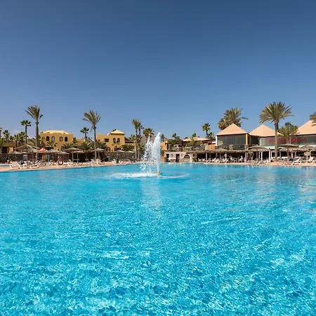 Home2book Tranquil Oasis Apt, Pool & Terrace