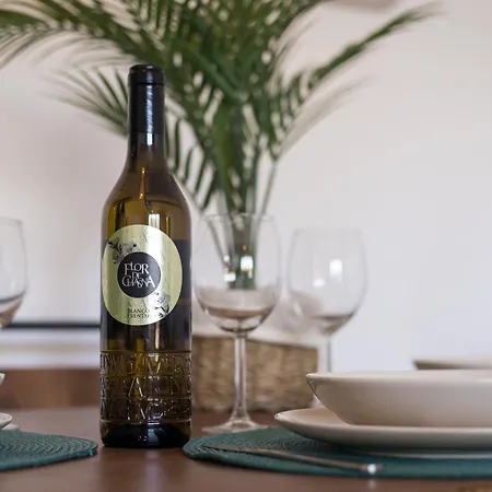 Home2book Tranquil Oasis Apt, Pool & Terrace *